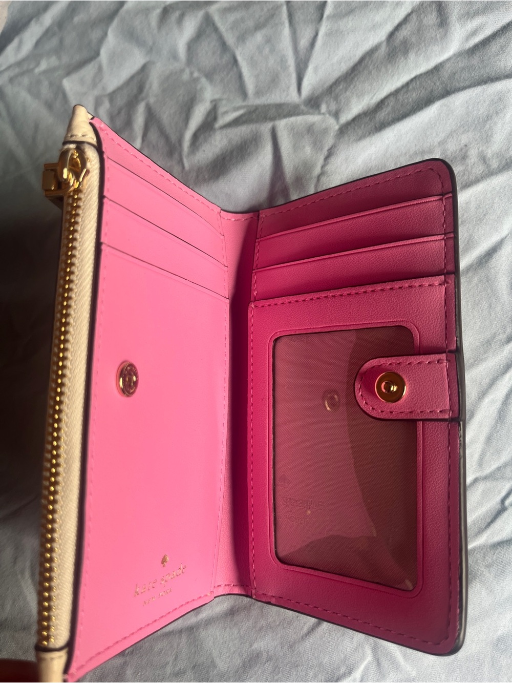 Kate Spade Cream White/Pink Pebbled Leather Bifold Wallet with Gold Logo - Picture 2 of 4